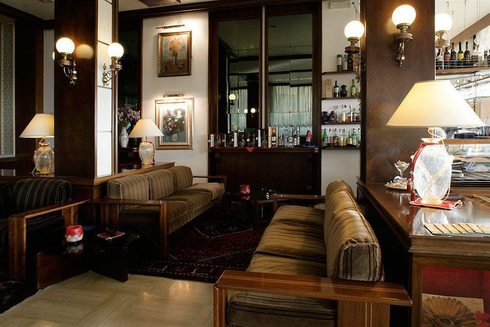 Universo Hotel 3*
