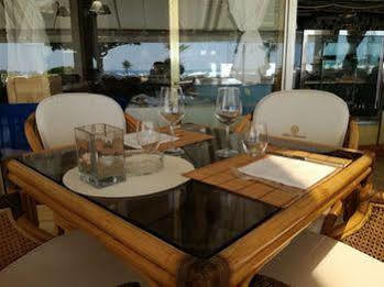 Hotel Universo 3*