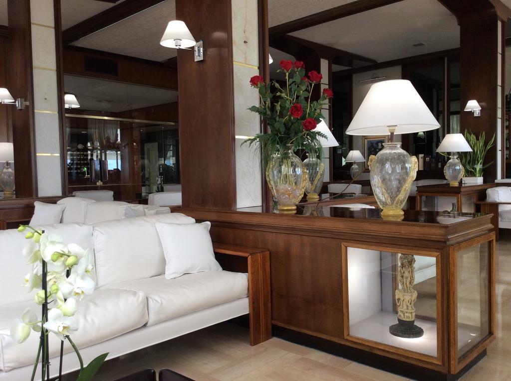 Hotel Universo