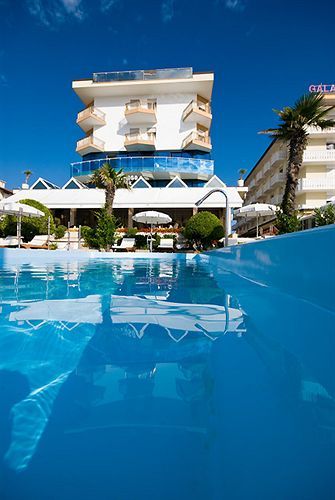 Hotel Universo